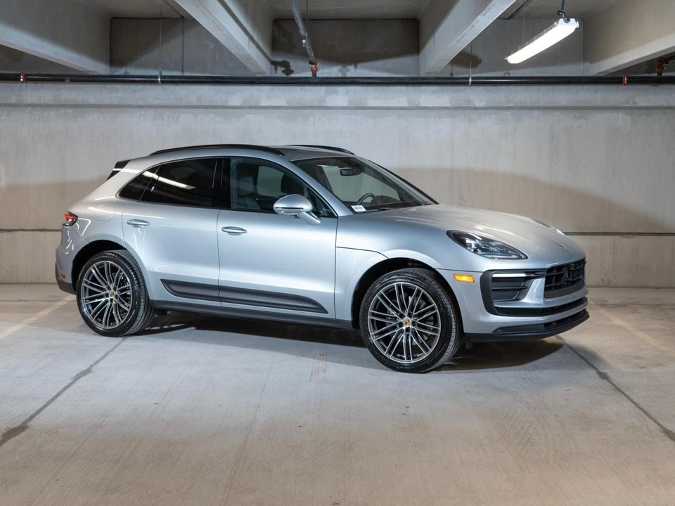 2026 Porsche Macan - Image 8 of 28