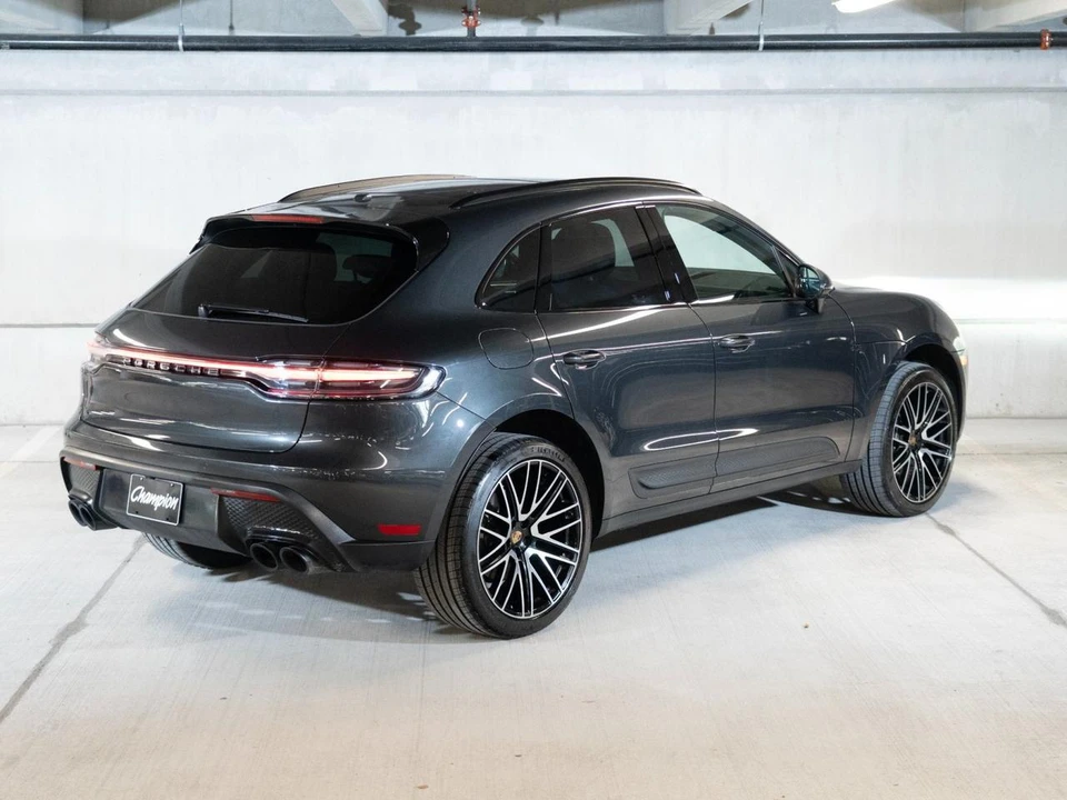 2026 Porsche Macan - Image 9 of 31