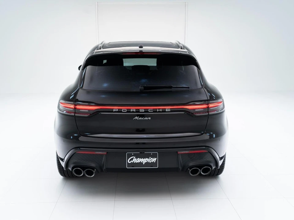 2026 Porsche Macan - Image 10 of 27