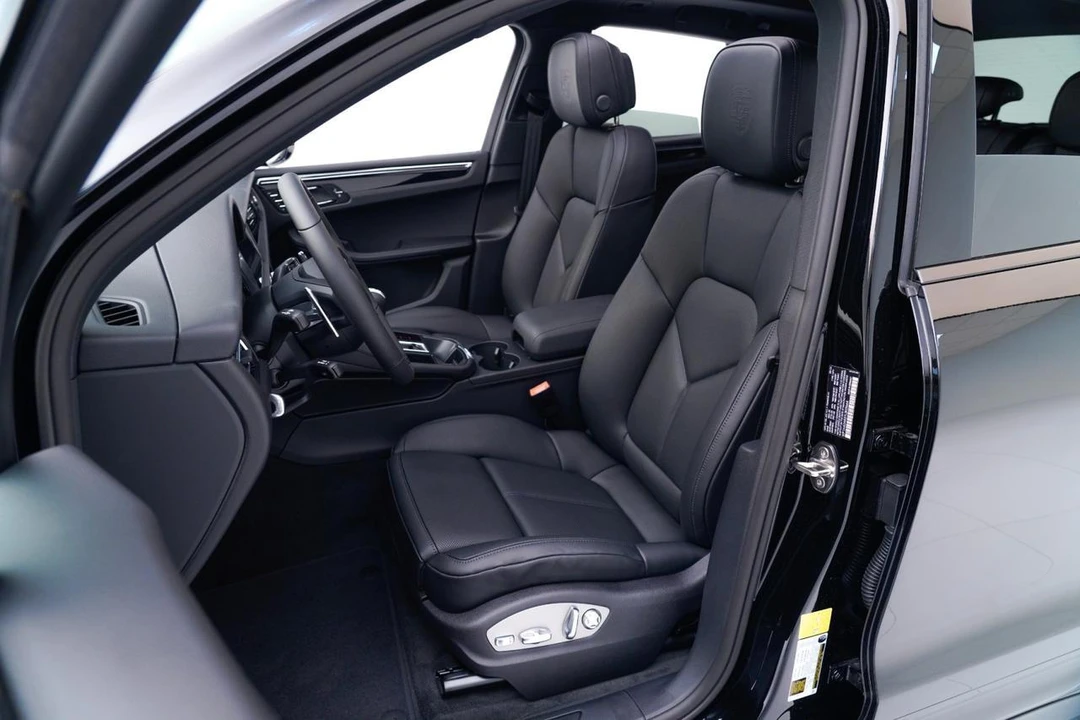 2026 Porsche Macan - Image 5 of 27