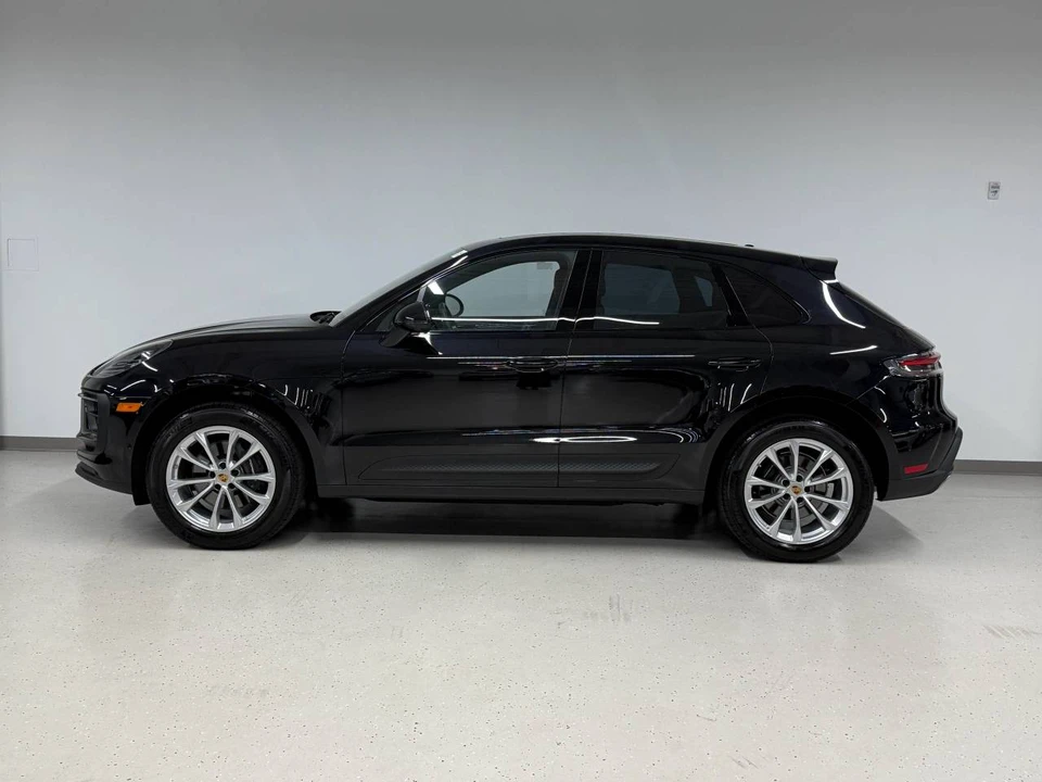 2026 Porsche Macan Electric - Image 2 of 5