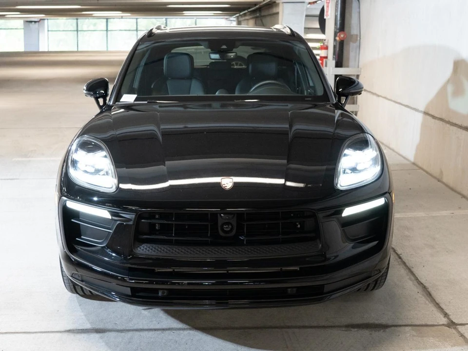2026 Porsche Macan Electric - Image 6 of 28