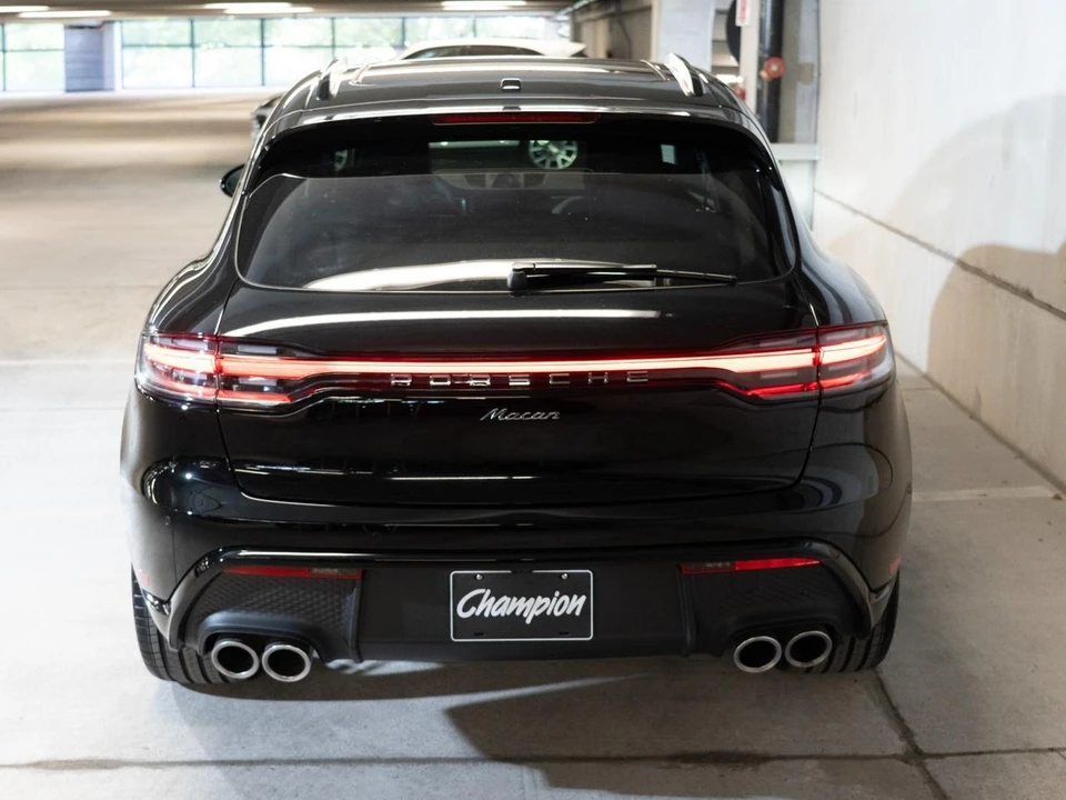 2026 Porsche Macan Electric - Image 10 of 28