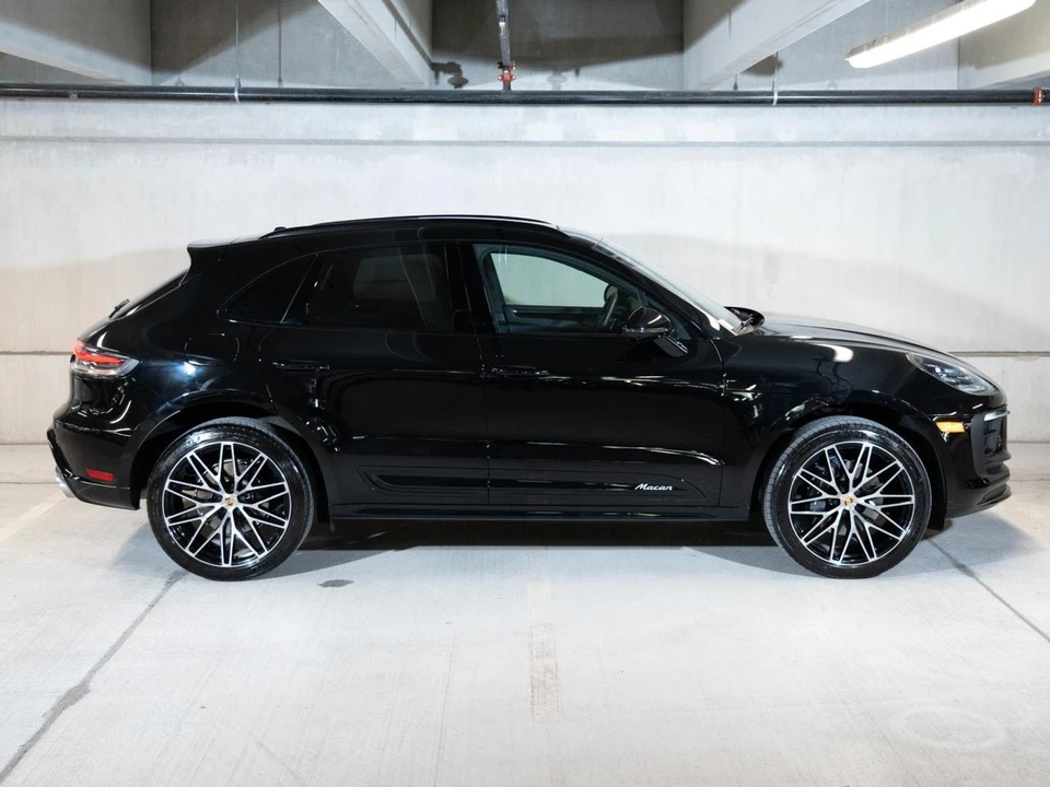 2026 Porsche Macan Electric - Image 8 of 28