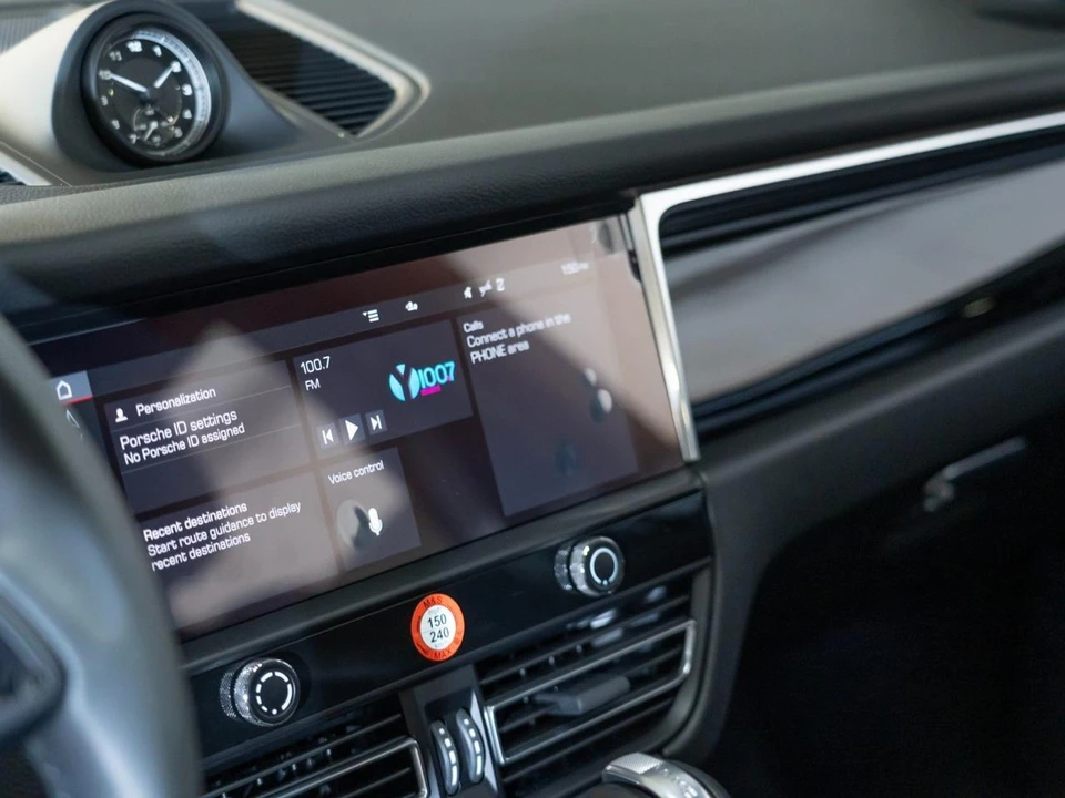 2026 Porsche Macan Electric - Image 22 of 29