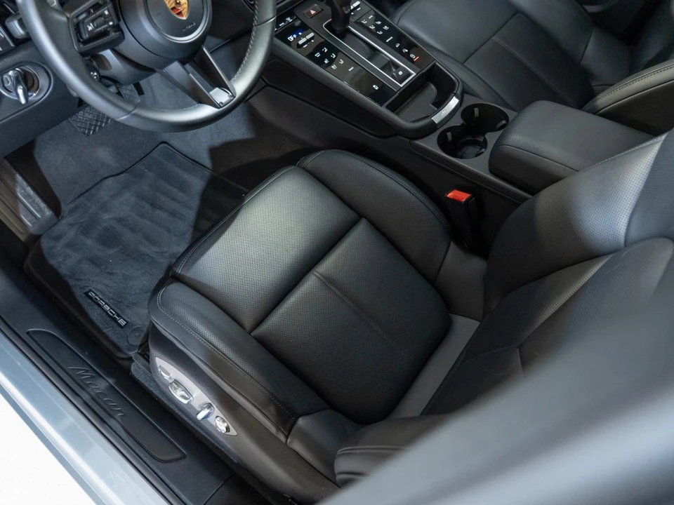 2026 Porsche Macan Electric - Image 15 of 29