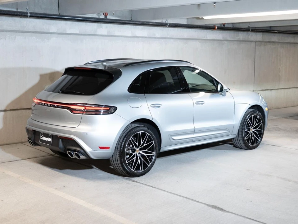 2026 Porsche Macan Electric - Image 10 of 29
