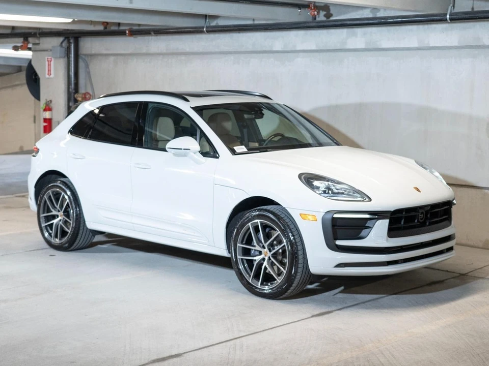 2026 Porsche Macan Electric - Image 8 of 29