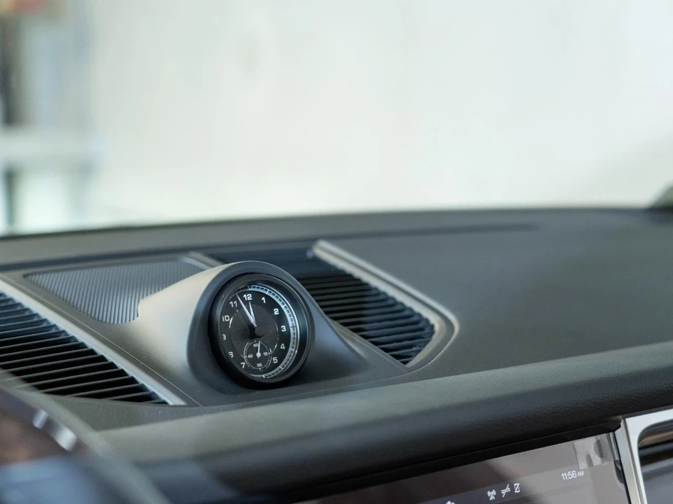 2026 Porsche Macan Electric - Image 21 of 29