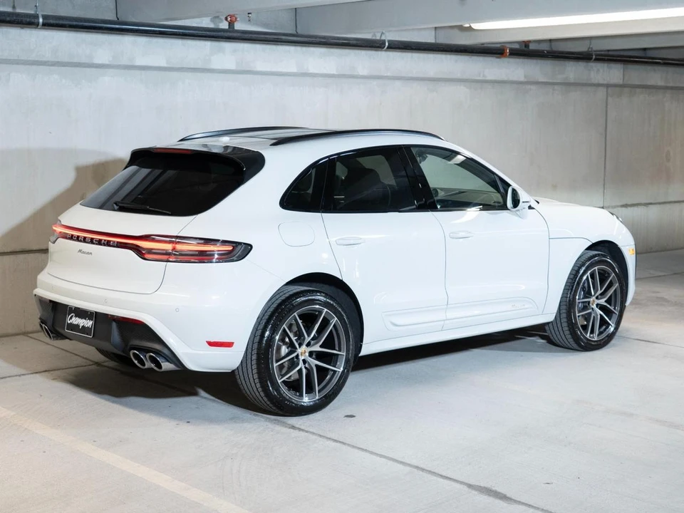 2026 Porsche Macan Electric - Image 10 of 29