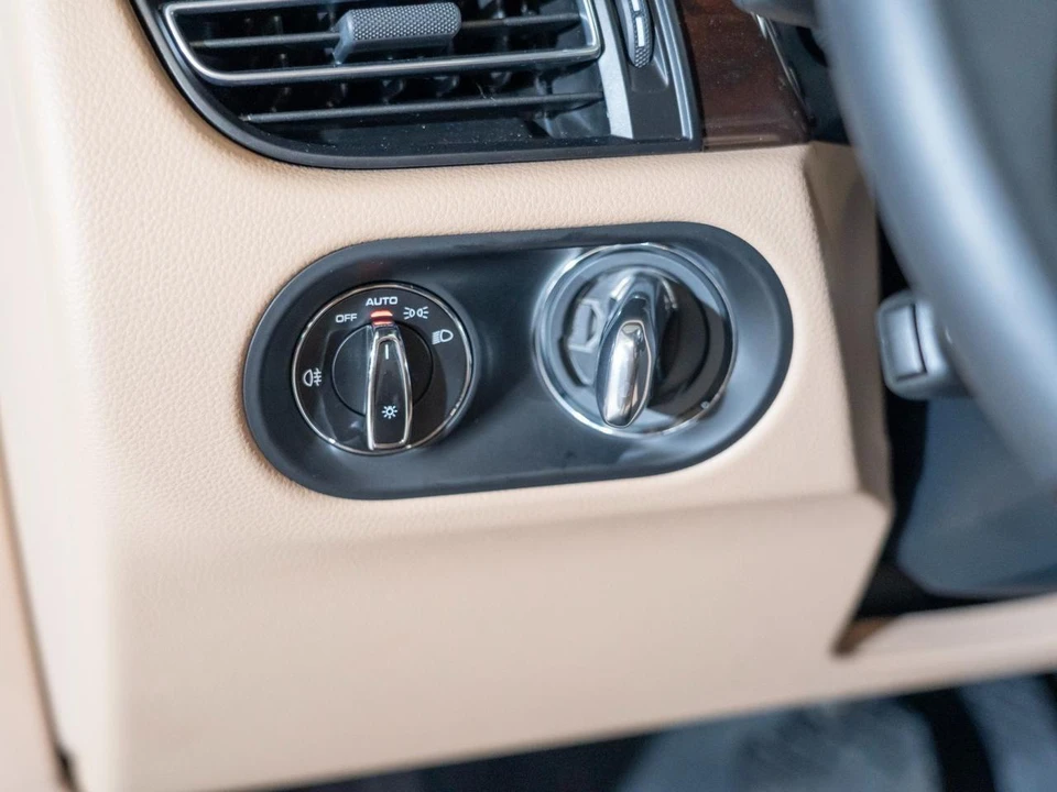 2026 Porsche Macan Electric - Image 24 of 29