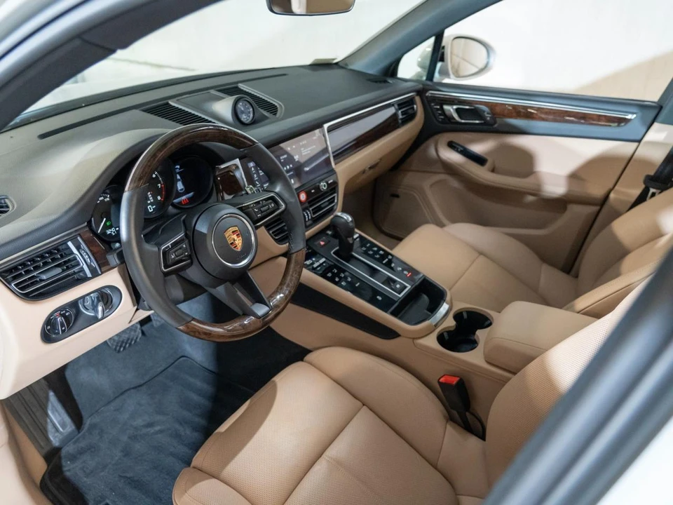 2026 Porsche Macan Electric - Image 5 of 29
