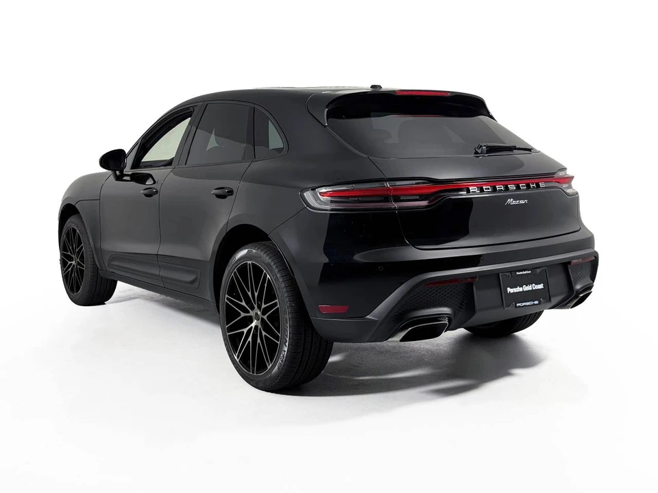 2026 Porsche Macan Electric - Image 3 of 5
