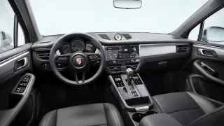 2026 Porsche Macan - Image 29 of 31
