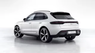 2026 Porsche Macan - Image 17 of 31