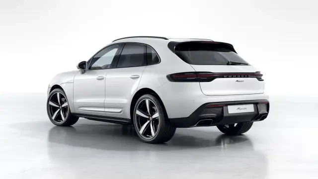 2026 Porsche Macan - Image 22 of 31