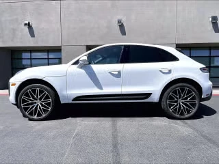 2026 Porsche Macan - Image 9 of 31
