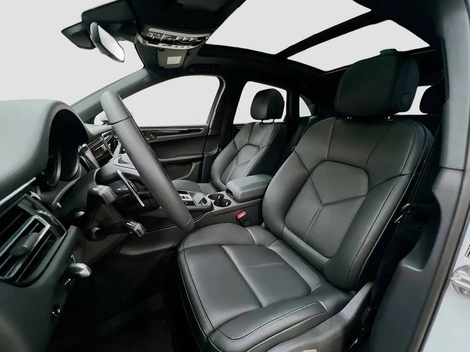 2026 Porsche Macan Electric - Image 5 of 5