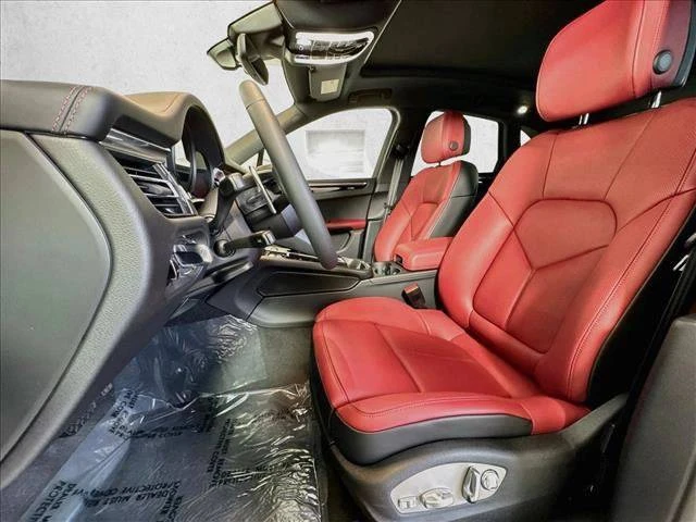 2026 Porsche Macan Electric - Image 5 of 5
