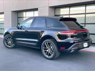 2026 Porsche Macan Electric - Image 17 of 31