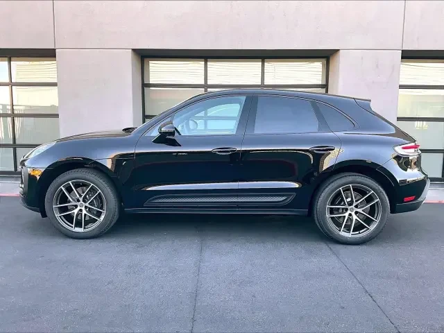 2026 Porsche Macan Electric - Image 14 of 31