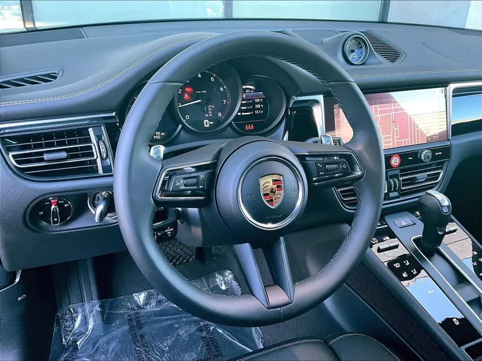 2026 Porsche Macan Electric - Image 31 of 31