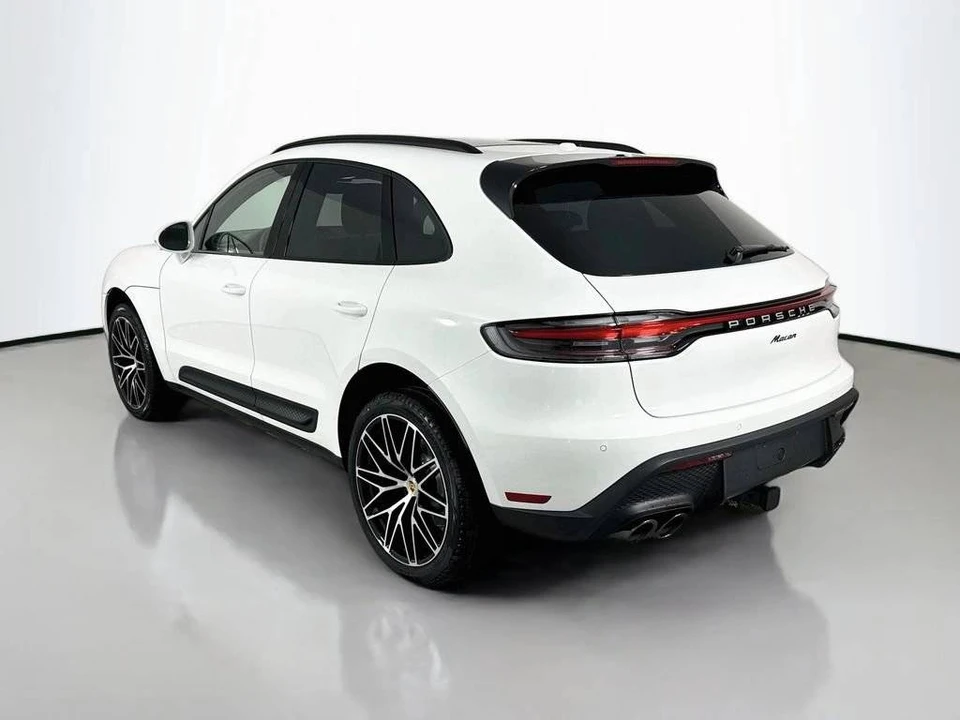 2026 Porsche Macan Electric - Image 3 of 5