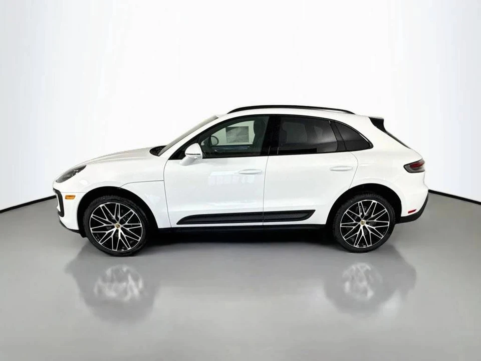 2026 Porsche Macan Electric - Image 2 of 5