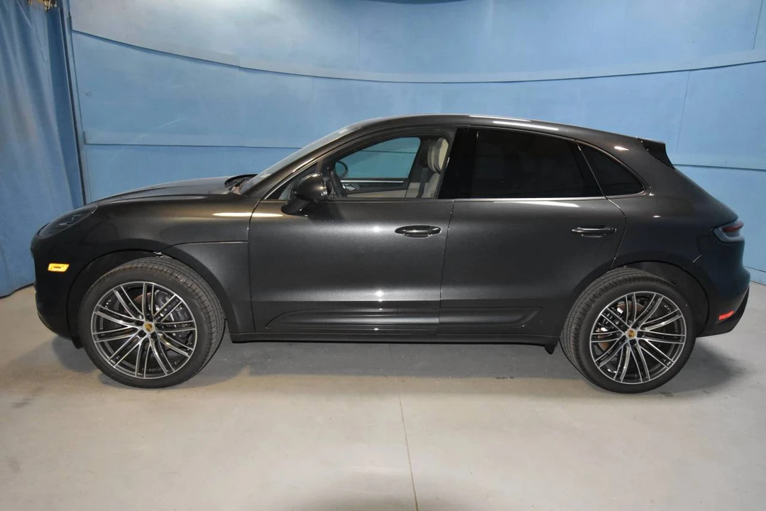 2026 Porsche Macan Electric - Image 2 of 4