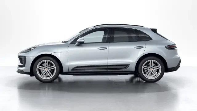 2026 Porsche Macan - Image 14 of 31