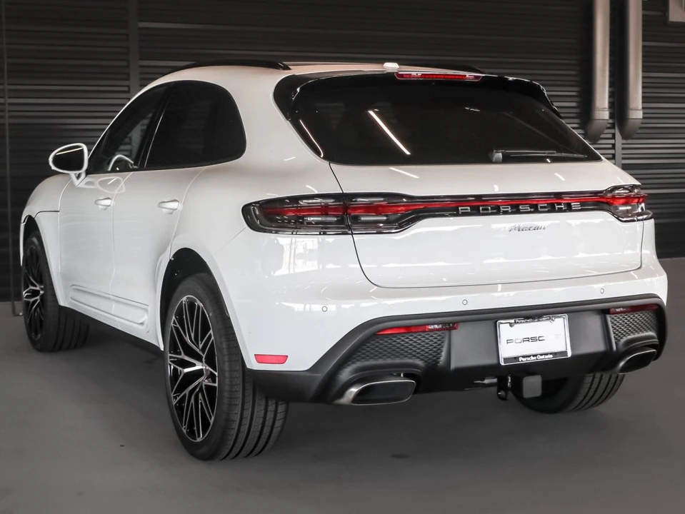 2026 Porsche Macan - Image 3 of 5
