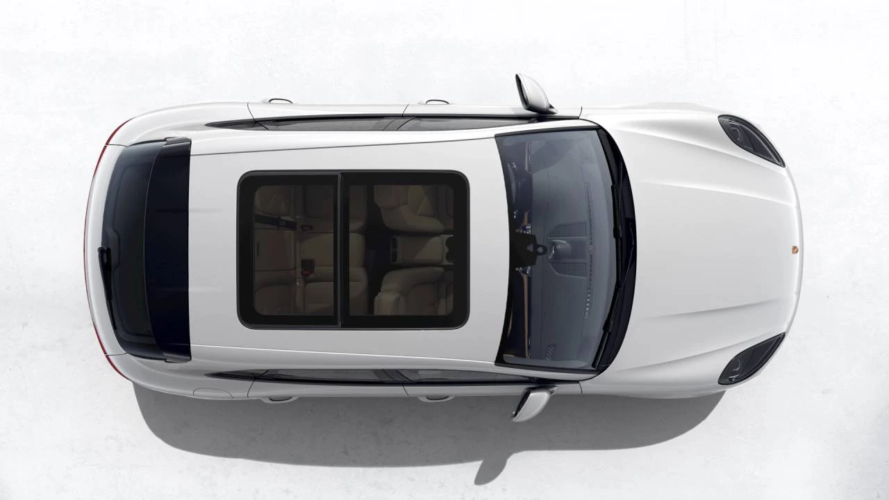 2026 Porsche Macan - Image 5 of 10
