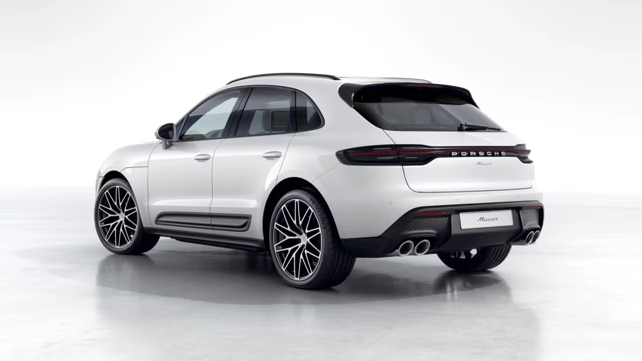 2026 Porsche Macan - Image 20 of 31