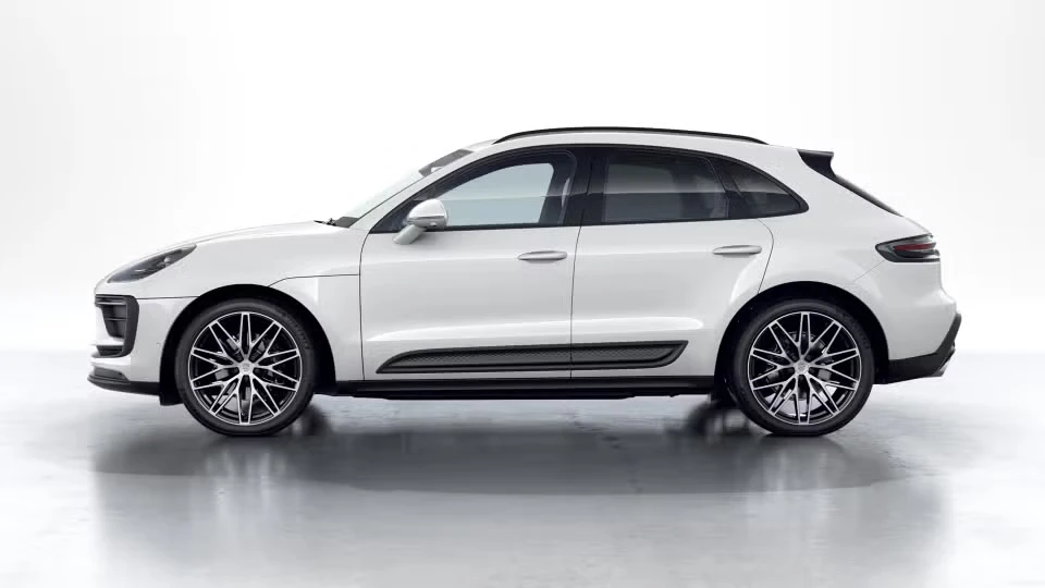 2026 Porsche Macan - Image 11 of 31