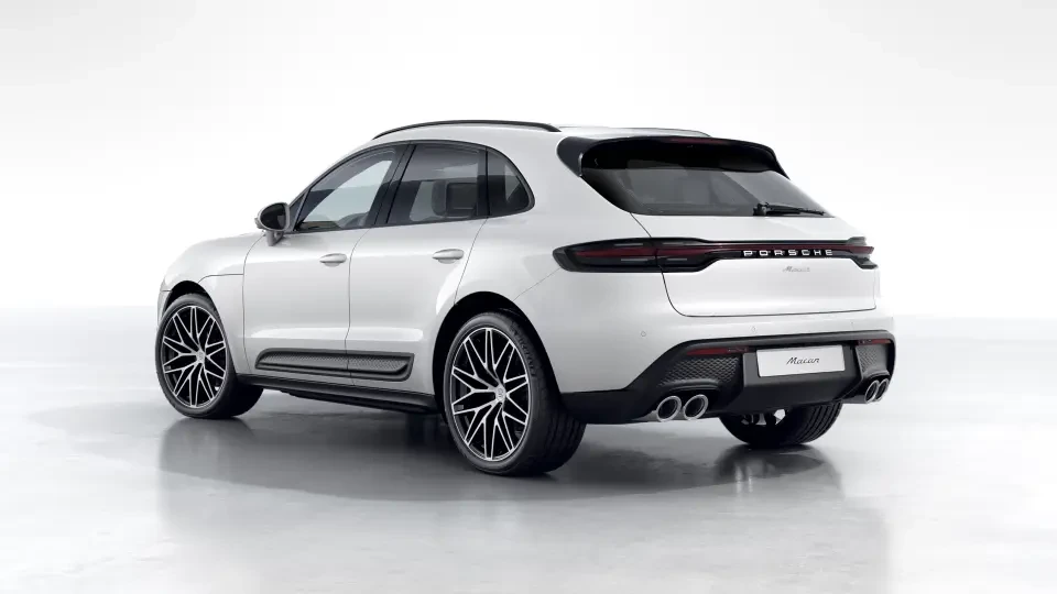 2026 Porsche Macan - Image 23 of 31