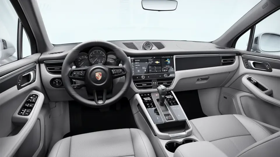 2026 Porsche Macan - Image 31 of 31