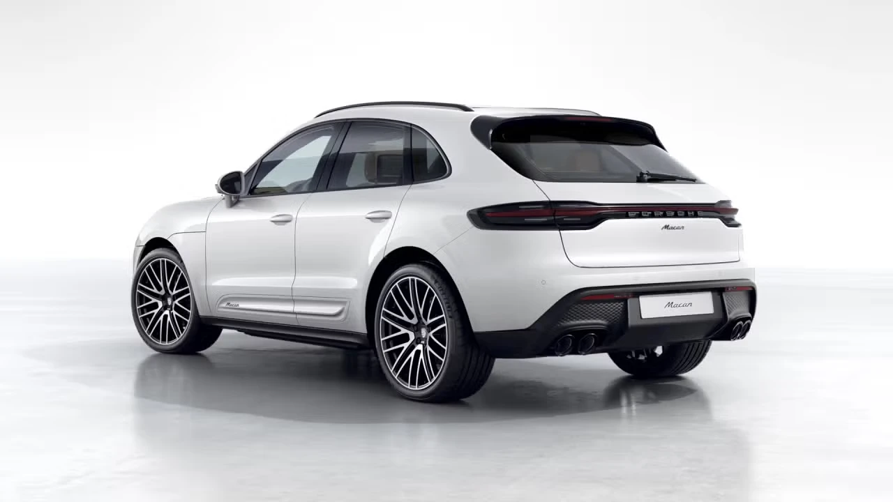 2026 Porsche Macan - Image 20 of 31