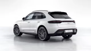 2026 Porsche Macan - Image 17 of 31