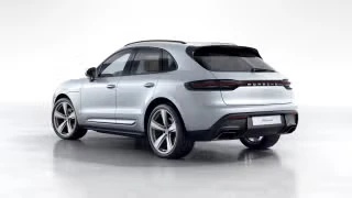 2026 Porsche Macan - Image 17 of 30