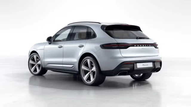 2026 Porsche Macan - Image 18 of 30