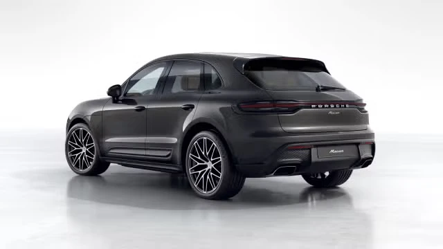 2026 Porsche Macan - Image 18 of 31