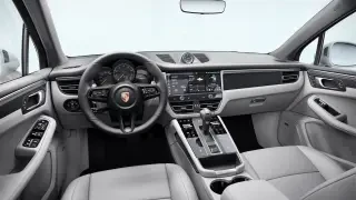 2026 Porsche Macan - Image 29 of 31