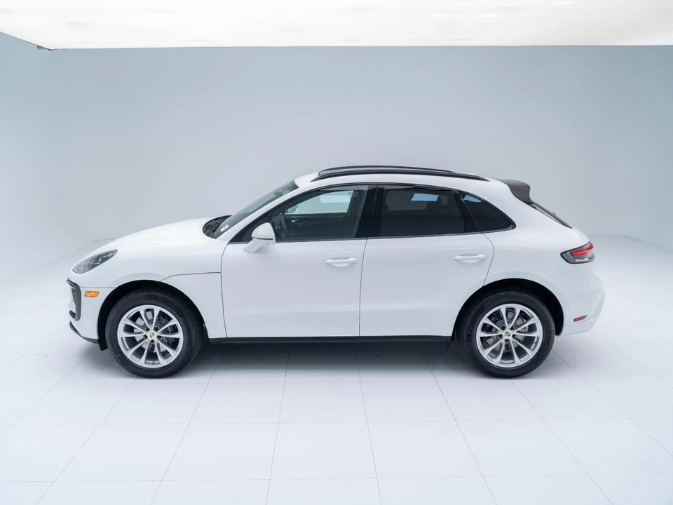 2026 Porsche Macan - Image 2 of 31