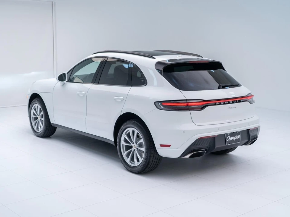 2026 Porsche Macan - Image 3 of 31