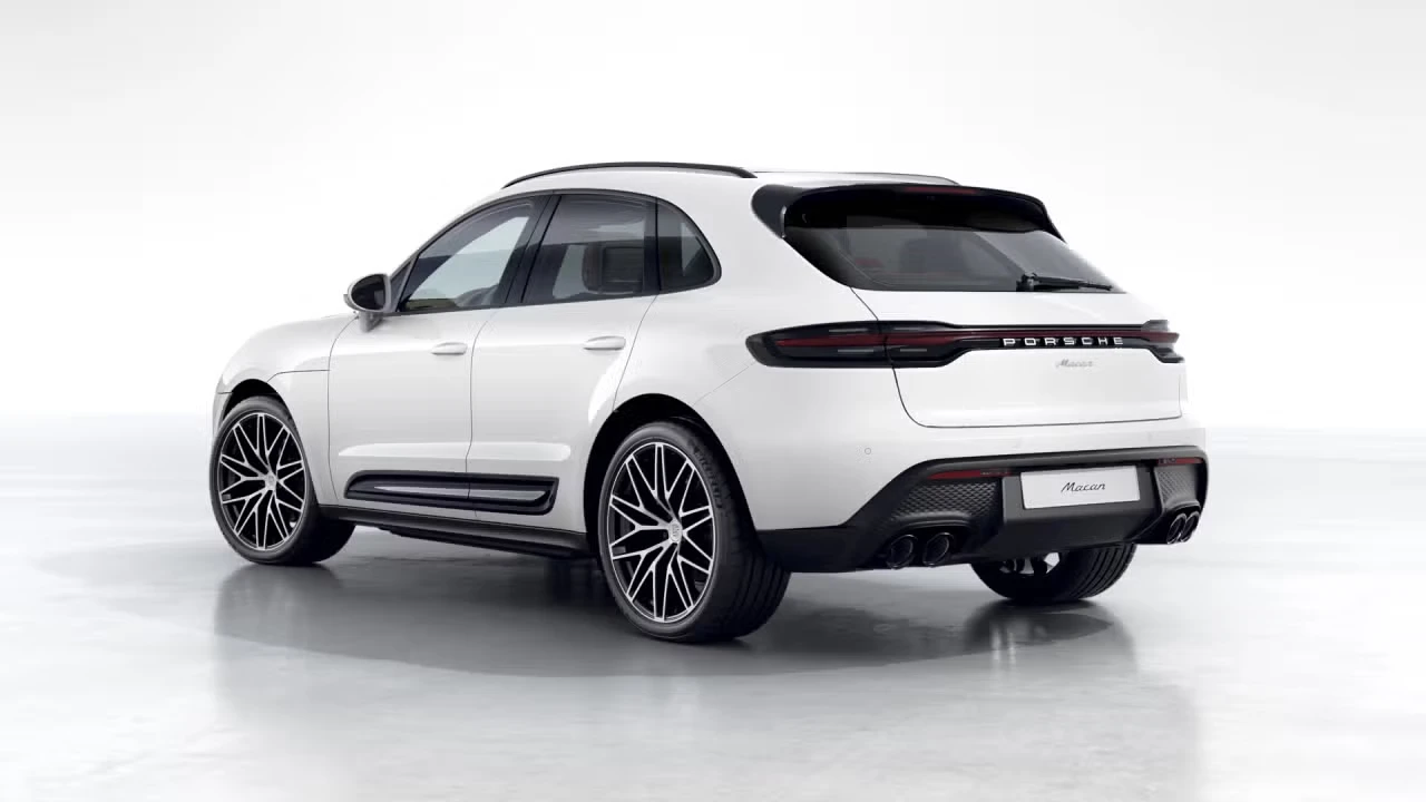 2026 Porsche Macan Electric - Image 20 of 31