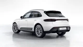 2026 Porsche Macan Electric - Image 21 of 31