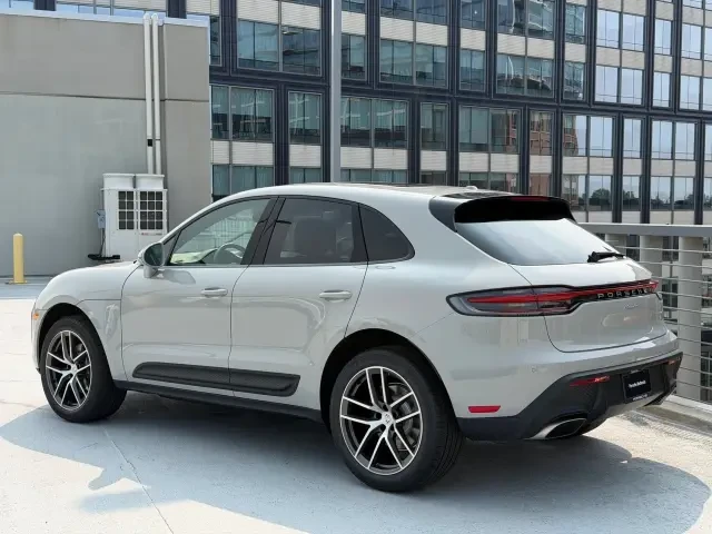 2026 Porsche Macan Electric - Image 22 of 31