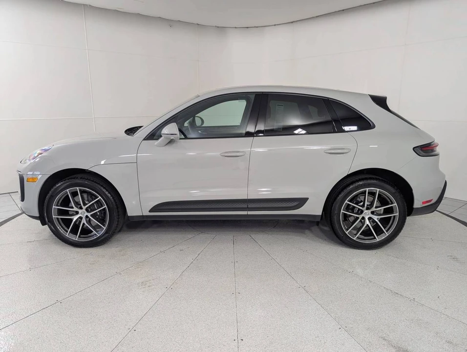 2026 Porsche Macan Electric - Image 2 of 4