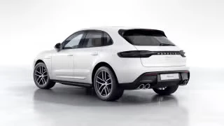 2026 Porsche Macan - Image 17 of 31