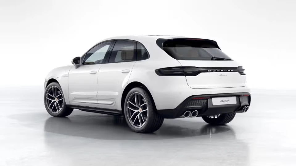 2026 Porsche Macan - Image 19 of 31